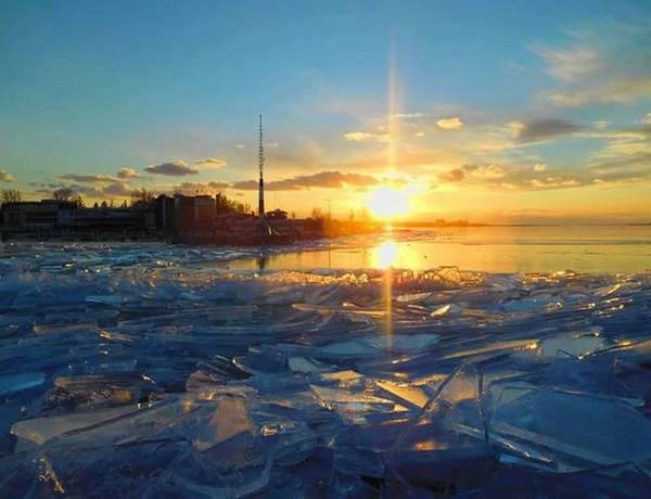 related article image - Megnyílt a Balaton első korcsolyapályája