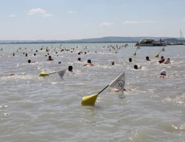 related article image - Balaton-átúszás csak felkészülten