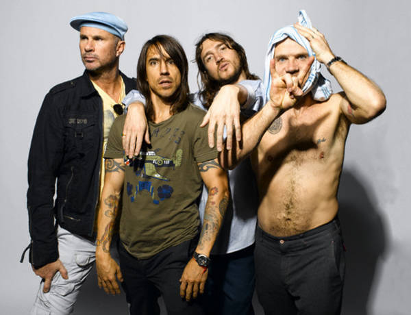 related article image - Ezért érdemes lesz hazautazni: jön a Red Hot Chili Peppers!