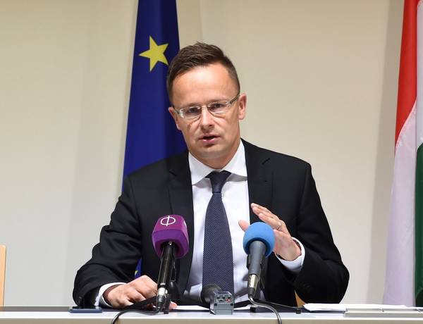 related article image - Szijjártó sajnálja, hogy az Egyesült Királyság kilép az EU-ból